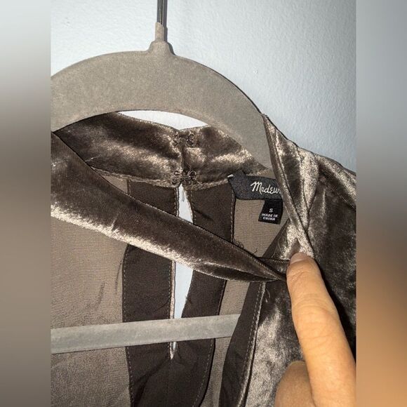 Madewell Women's Large Velvet Cutout Short Sleeve Blouse Size Small EUC - Picture 5 of 10